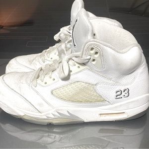 JORDAN 5’s WHITE METALLIC